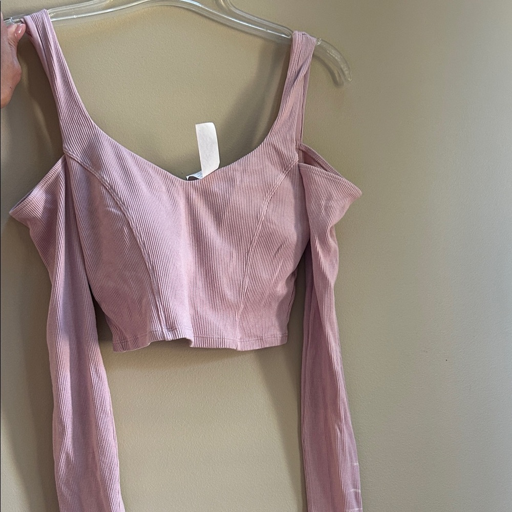 ALO Yoga Light Pink Cold Shoulder Crop Top